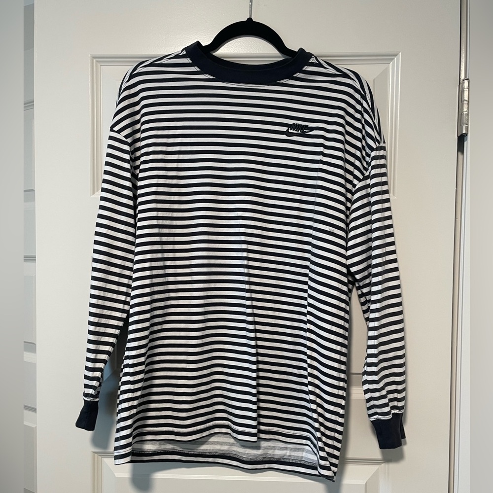 Nike Black and White Striped Overized Crewneck Tee